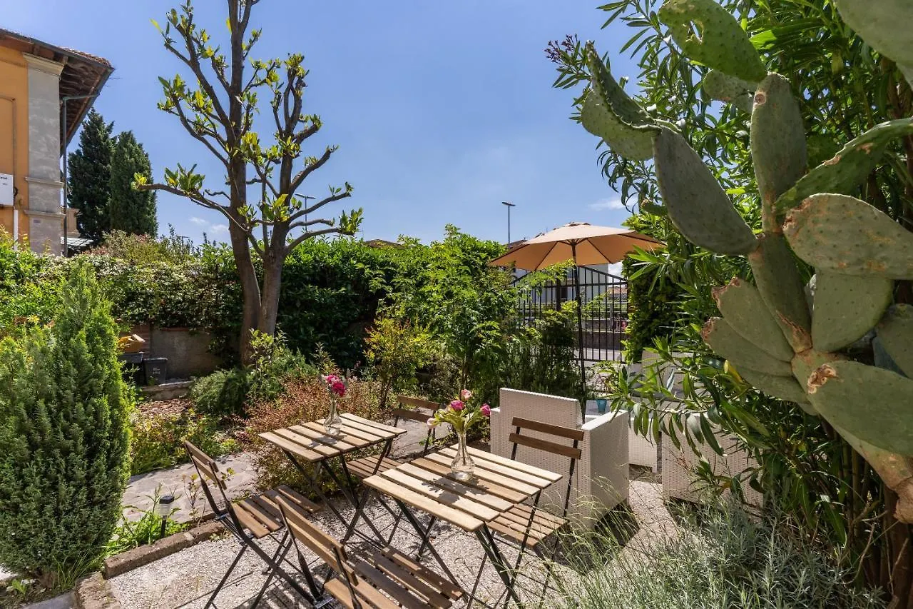 Aweshomeitaly - Villa Tower Pisa Guest house